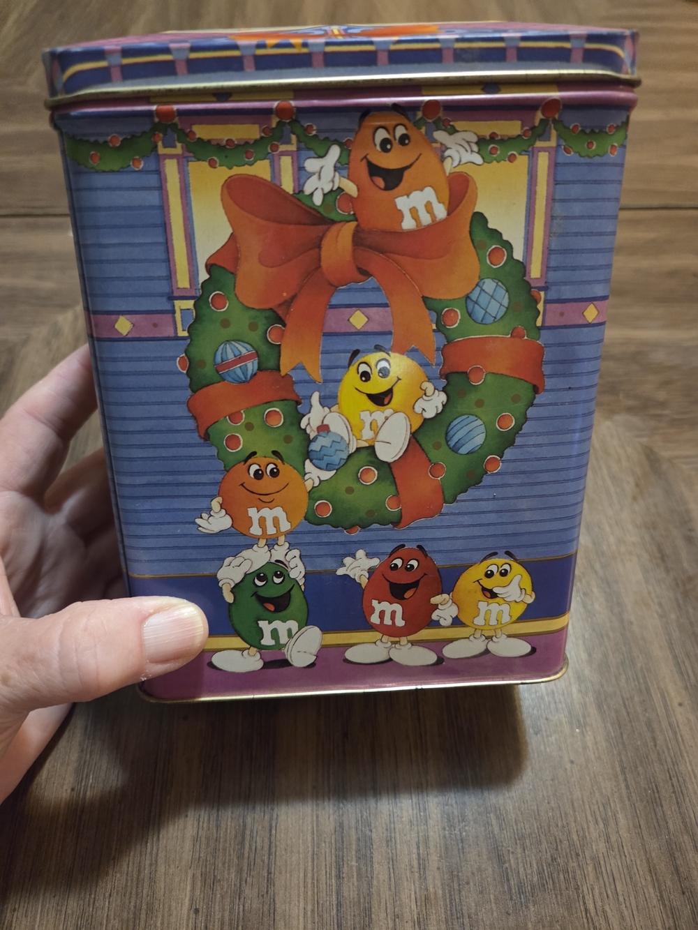 M&M Canister 1995 Christmas Eve At The Bed And Breakfast Limited Edition